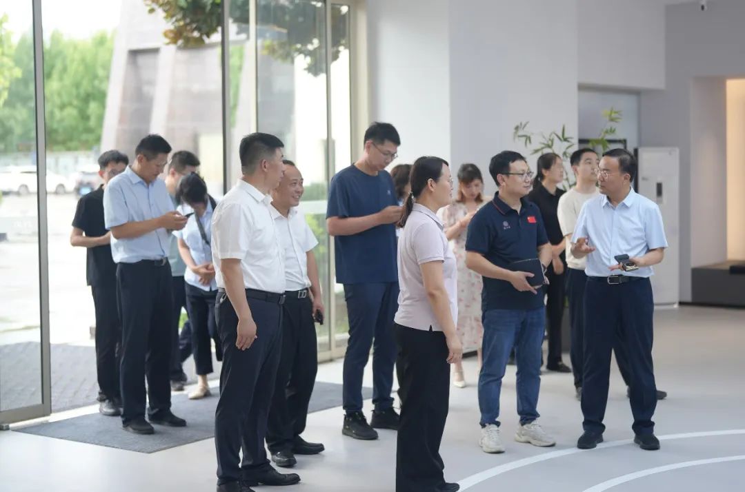 綠色建材產業鏈融鏈固鏈再發力！哈工大王代玉教授一行蒞臨天意機械、卓越精