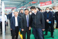 數據驅動 智慧賦能丨全區重點項目現場觀摩團蒞臨天意機械觀摩指導